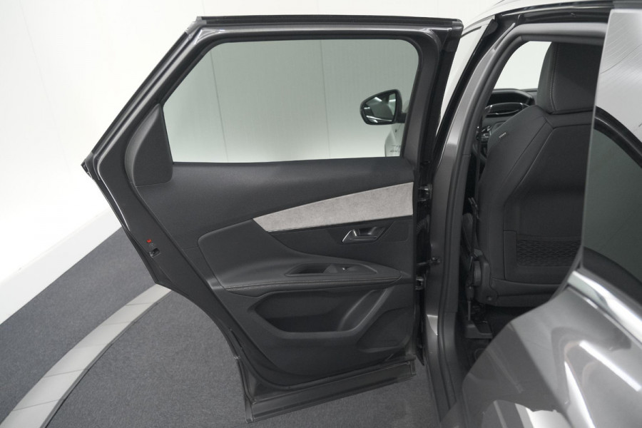 Peugeot 3008 PureTech 130 EAT8 GT | Camera | Adaptieve Cruise Control | Elektrische Kofferklep | Dodehoekdetectie