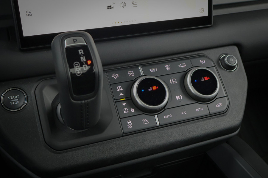Land Rover Defender 110 2.0 P300e 110 X-Dynamic SE | STOELVERWARMING | ADATIVE CRUISE | STUURVERWARMING | PANORAMADAK | 360 CAMERA | HEAD UP |