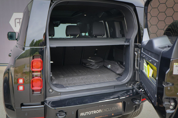 Land Rover Defender 110 2.0 P300e 110 X-Dynamic SE | STOELVERWARMING | ADATIVE CRUISE | STUURVERWARMING | PANORAMADAK | 360 CAMERA | HEAD UP |