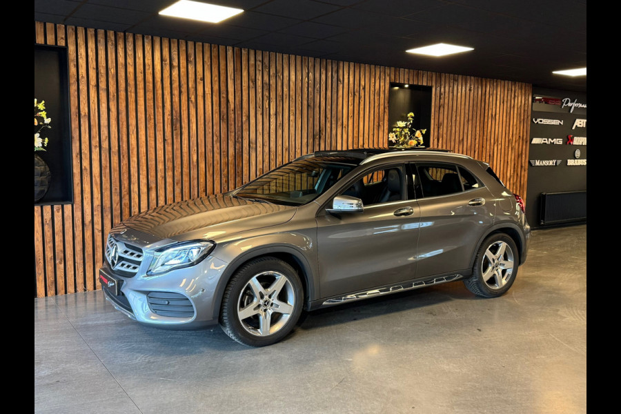 Mercedes-Benz GLA 180 Business Solution AMG / NAP / BTW / Pano / Keyless / Camera / Stoelverwarming