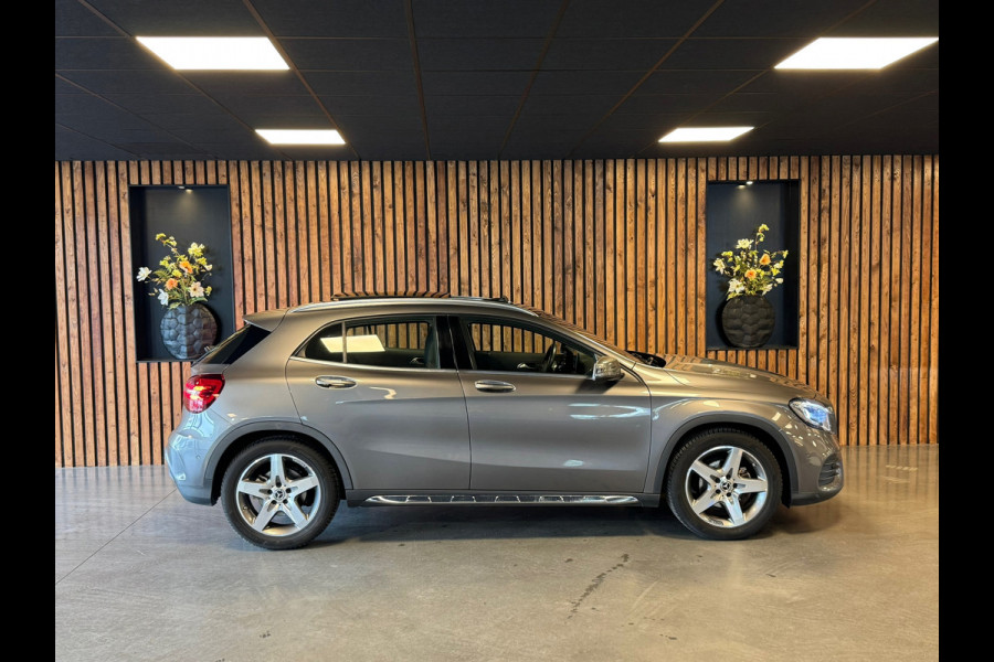Mercedes-Benz GLA 180 Business Solution AMG / NAP / BTW / Pano / Keyless / Camera / Stoelverwarming