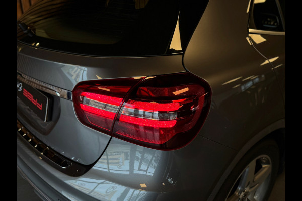 Mercedes-Benz GLA 180 Business Solution AMG / NAP / BTW / Pano / Keyless / Camera / Stoelverwarming