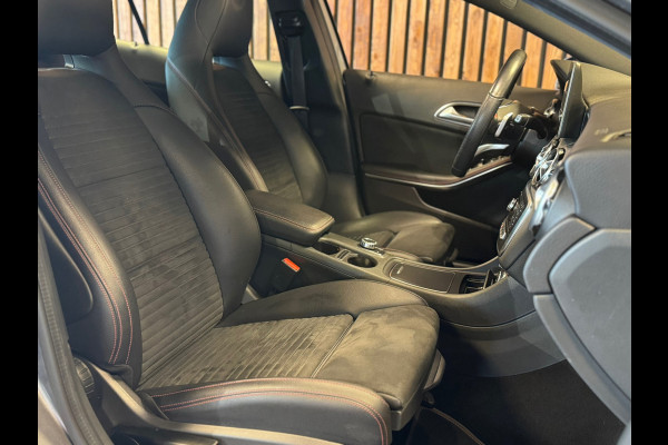 Mercedes-Benz GLA 180 Business Solution AMG / NAP / BTW / Pano / Keyless / Camera / Stoelverwarming