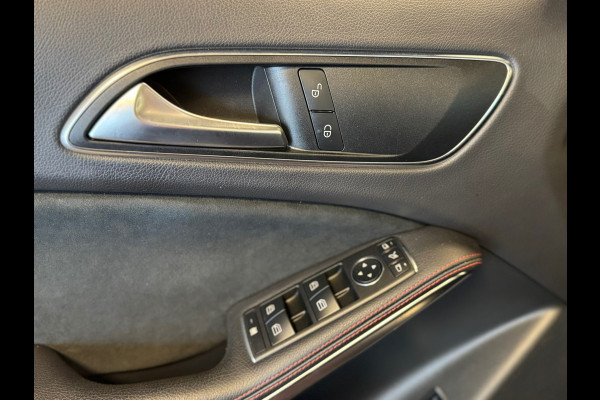 Mercedes-Benz GLA 180 Business Solution AMG / NAP / BTW / Pano / Keyless / Camera / Stoelverwarming