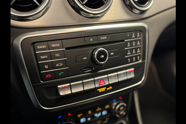 Mercedes-Benz GLA 180 Business Solution AMG / NAP / BTW / Pano / Keyless / Camera / Stoelverwarming