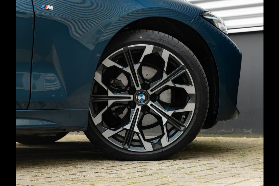 BMW 4 Serie Cabrio 420i M-Sport - Trekhaak - Harman Kardon - Air Collar - ACC - Stuurwiel Verwarmd