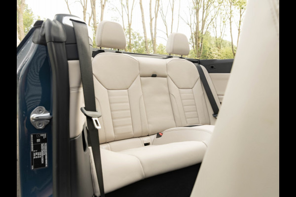 BMW 4 Serie Cabrio 420i M-Sport - Trekhaak - Harman Kardon - Air Collar - ACC - Stuurwiel Verwarmd