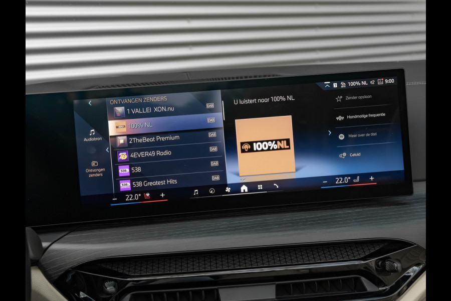 BMW 4 Serie Cabrio 420i M-Sport - Trekhaak - Harman Kardon - Air Collar - ACC - Stuurwiel Verwarmd