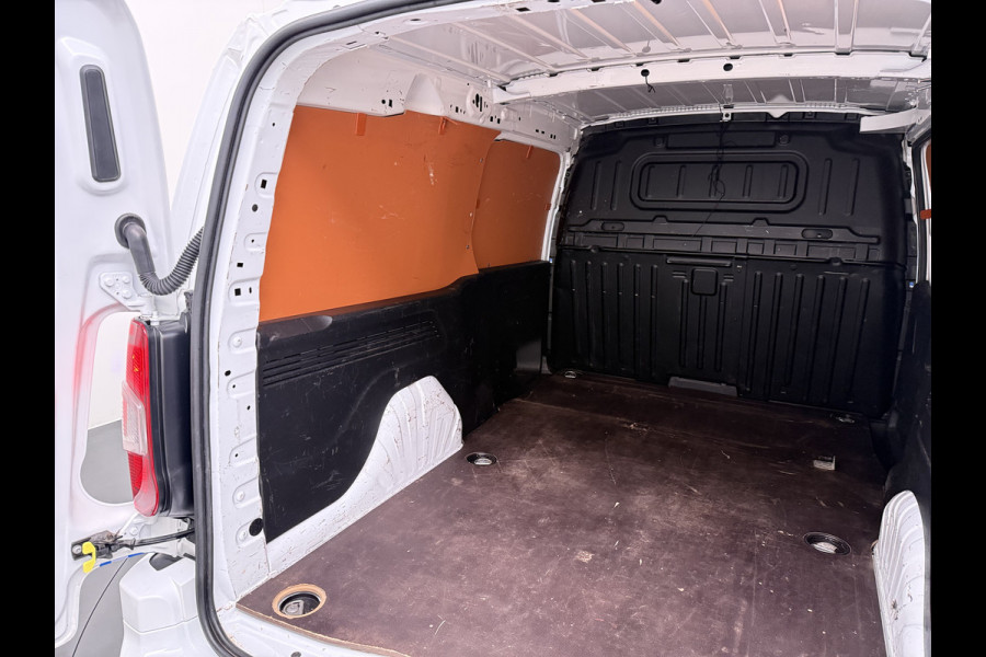 Opel Combo 1.5D 131PK L2H1 Trekhaak Euro 6 Airco Navi Camera Euro 6 Cruise Control Pdc DAB Edition Schuifdeur Betonplex Vloer Wandbetimmering 1.200KG Trekgewicht 1e Eigenaar Zeer compleet!