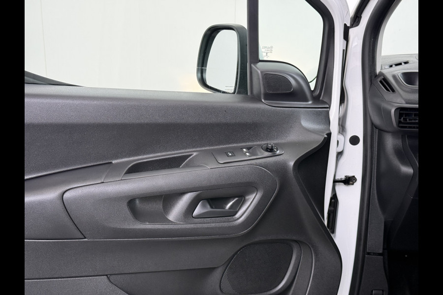 Opel Combo 1.5D 131PK L2H1 Trekhaak Euro 6 Airco Navi Camera Euro 6 Cruise Control Pdc DAB Edition Schuifdeur Betonplex Vloer Wandbetimmering 1.200KG Trekgewicht 1e Eigenaar Zeer compleet!