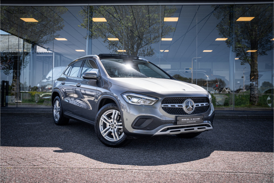Mercedes-Benz GLA 250 e Style ** Panodak ** Trekhaak ** LED **