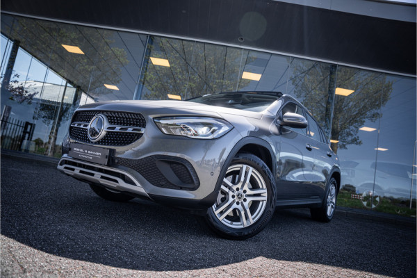 Mercedes-Benz GLA 250 e Style ** Panodak ** Trekhaak ** LED **
