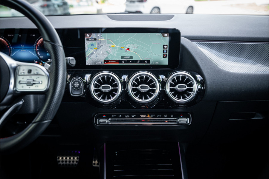 Mercedes-Benz GLA 250 e Style ** Panodak ** Trekhaak ** LED **