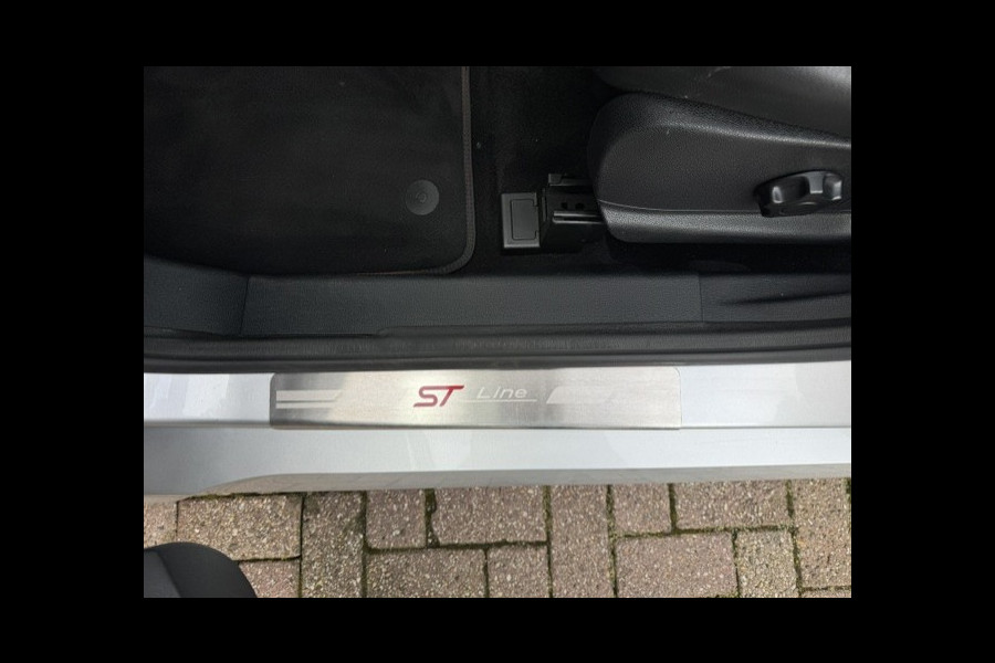Ford EcoSport 1.0 ST-Line - Trekhaak - LED - Keyless