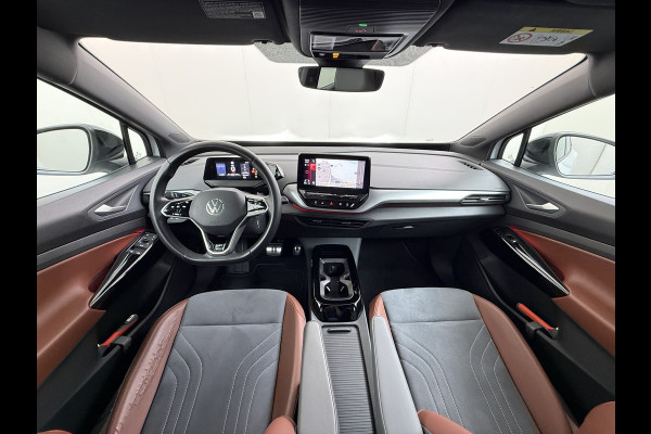Volkswagen ID.4 First 82kWh Trekhaak Warmtepomp SOH 90% Adap.Cruise Stoelverwarming Apple Carplay Android Auto Navi Ecc Camera Lmv 20" Voorruitverwarming Privacy Glas Led DAB 1.000KG Trekgewicht Origineel Nederlandse Auto