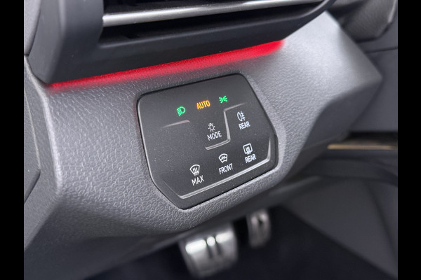 Volkswagen ID.4 First 82kWh Trekhaak Warmtepomp SOH 90% Adap.Cruise Stoelverwarming Apple Carplay Android Auto Navi Ecc Camera Lmv 20" Voorruitverwarming Privacy Glas Led DAB 1.000KG Trekgewicht Origineel Nederlandse Auto