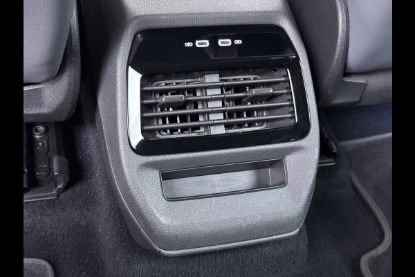 Volkswagen ID.4 First 82kWh Trekhaak Warmtepomp SOH 90% Adap.Cruise Stoelverwarming Apple Carplay Android Auto Navi Ecc Camera Lmv 20" Voorruitverwarming Privacy Glas Led DAB 1.000KG Trekgewicht Origineel Nederlandse Auto