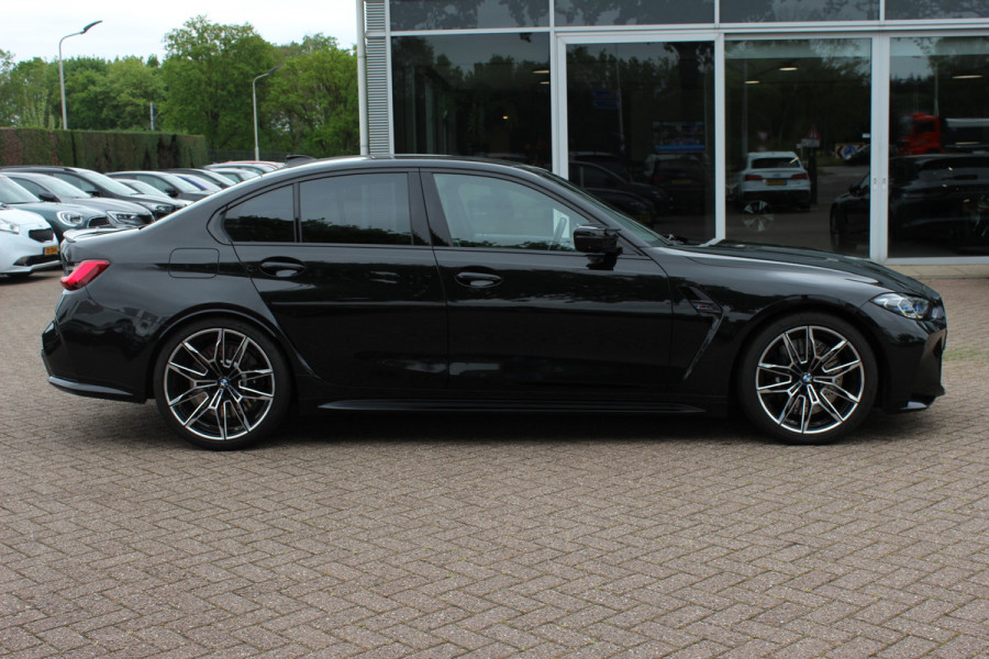 BMW 3 Serie M3 Competition / 360Camera / Carbon / Head-up / Keyless / Leder / 19'' / CarPlay / Dealer onderhouden / Stuur+Stoelverwarming / Dodehoek / DAB / ACC