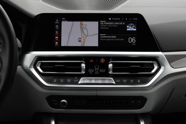 BMW 3 Serie M3 Competition / 360Camera / Carbon / Head-up / Keyless / Leder / 19'' / CarPlay / Dealer onderhouden / Stuur+Stoelverwarming / Dodehoek / DAB / ACC