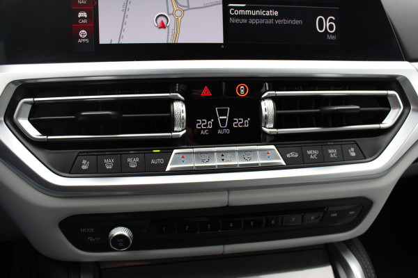 BMW 3 Serie M3 Competition / 360Camera / Carbon / Head-up / Keyless / Leder / 19'' / CarPlay / Dealer onderhouden / Stuur+Stoelverwarming / Dodehoek / DAB / ACC