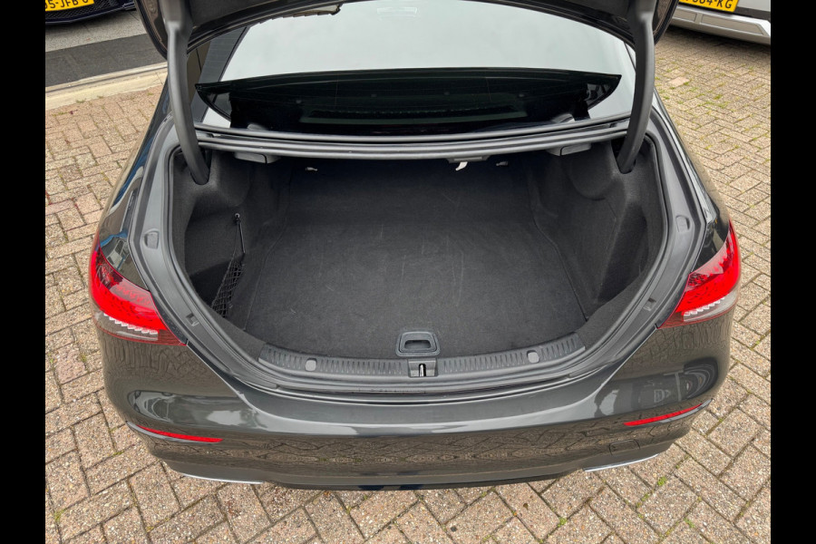 Mercedes-Benz E-Klasse 200 AMG 2022 AUT NAVI LEDER LM NAP!