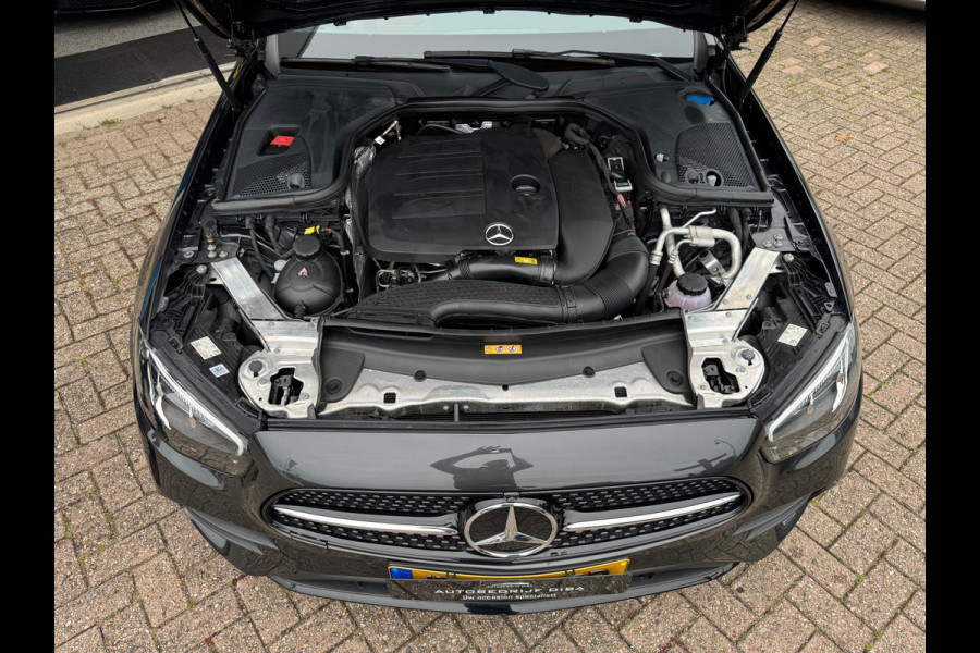 Mercedes-Benz E-Klasse 200 AMG 2022 AUT NAVI LEDER LM NAP!
