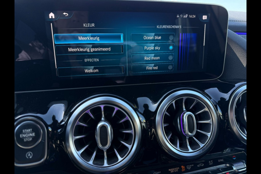 Mercedes-Benz GLA GLA 200 Progressive Leer/Trekhaak/19inch/Premium-pakket/Parkeerpakket/new model
