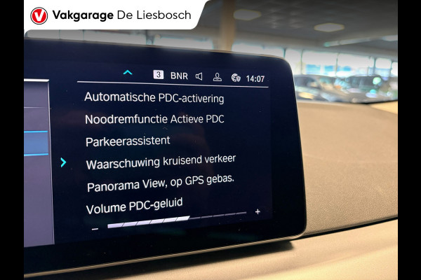 BMW 5 Serie Touring 530e Business Edition Plus / trekhaak / Leder / pdc / 360 camera/cruise Adaptive