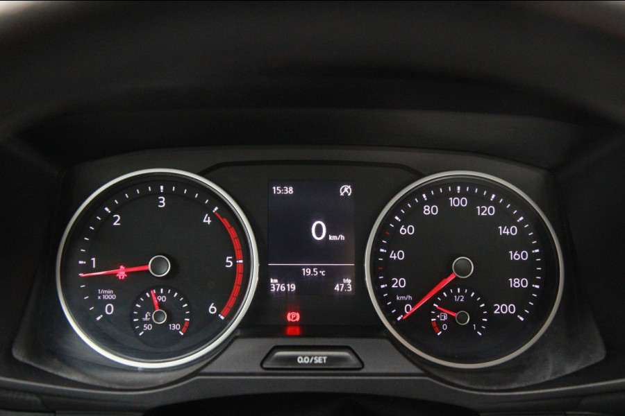 Volkswagen Crafter 35 2.0 TDI H2 DC / Pick up / open laadbak / 5 pers / Trekhaak