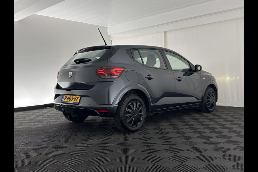 Dacia SANDERO Stepway 1.0 TCe 100 Bi-Fuel Comfort (INCL-BTW) *FULL-LED | NAVI-FULLMAP | BLINDSPOT | HEATED-COMFORTSEATS | CAMERA | KEYLESS | DAB | ECC | PDC | CRUISE | TOWBAR *