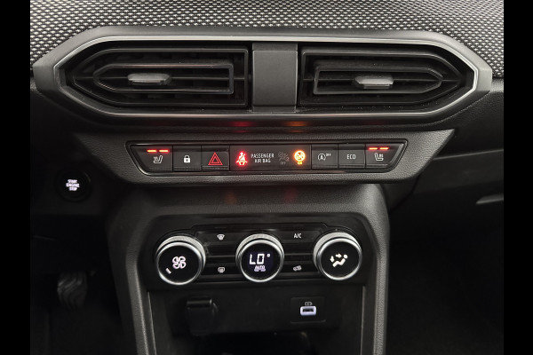 Dacia SANDERO Stepway 1.0 TCe 100 Bi-Fuel Comfort (INCL-BTW) *FULL-LED | NAVI-FULLMAP | BLINDSPOT | HEATED-COMFORTSEATS | CAMERA | KEYLESS | DAB | ECC | PDC | CRUISE | TOWBAR *