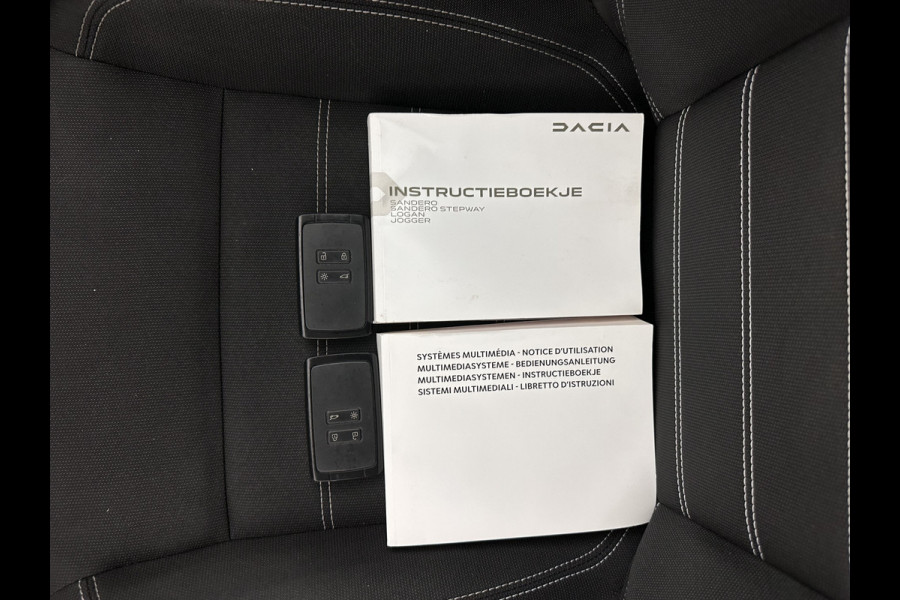 Dacia SANDERO Stepway 1.0 TCe 100 Bi-Fuel Comfort (INCL-BTW) *FULL-LED | NAVI-FULLMAP | BLINDSPOT | HEATED-COMFORTSEATS | CAMERA | KEYLESS | DAB | ECC | PDC | CRUISE | TOWBAR *