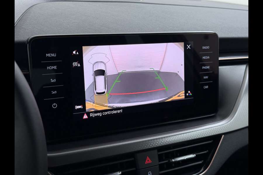 Škoda Kamiq T 111pk 1/2 Leer+Elek.Stoel+Verwarmd Apple Camera Android Auto Navi Ecc Camera Cruise Control Pdc Business Edition Draadloze Tel.lader Lmv 16" Isofix Voorruitverwarming DAB Led 1e Eigenaar Origineel Nederlandse Auto