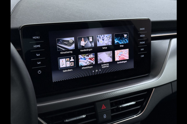 Škoda Kamiq T 111pk 1/2 Leer+Elek.Stoel+Verwarmd Apple Camera Android Auto Navi Ecc Camera Cruise Control Pdc Business Edition Draadloze Tel.lader Lmv 16" Isofix Voorruitverwarming DAB Led 1e Eigenaar Origineel Nederlandse Auto