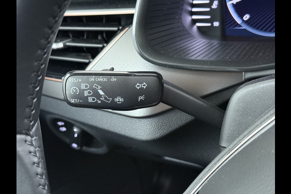 Škoda Kamiq T 111pk 1/2 Leer+Elek.Stoel+Verwarmd Apple Camera Android Auto Navi Ecc Camera Cruise Control Pdc Business Edition Draadloze Tel.lader Lmv 16" Isofix Voorruitverwarming DAB Led 1e Eigenaar Origineel Nederlandse Auto
