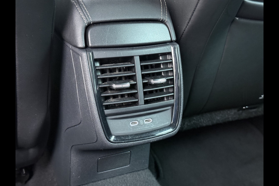 Škoda Kamiq T 111pk 1/2 Leer+Elek.Stoel+Verwarmd Apple Camera Android Auto Navi Ecc Camera Cruise Control Pdc Business Edition Draadloze Tel.lader Lmv 16" Isofix Voorruitverwarming DAB Led 1e Eigenaar Origineel Nederlandse Auto