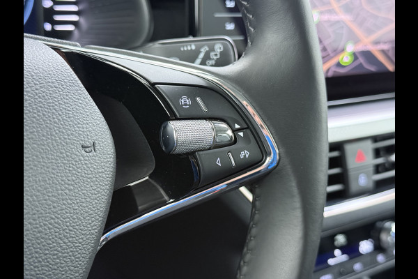 Škoda Kamiq T 111pk 1/2 Leer+Elek.Stoel+Verwarmd Apple Camera Android Auto Navi Ecc Camera Cruise Control Pdc Business Edition Draadloze Tel.lader Lmv 16" Isofix Voorruitverwarming DAB Led 1e Eigenaar Origineel Nederlandse Auto