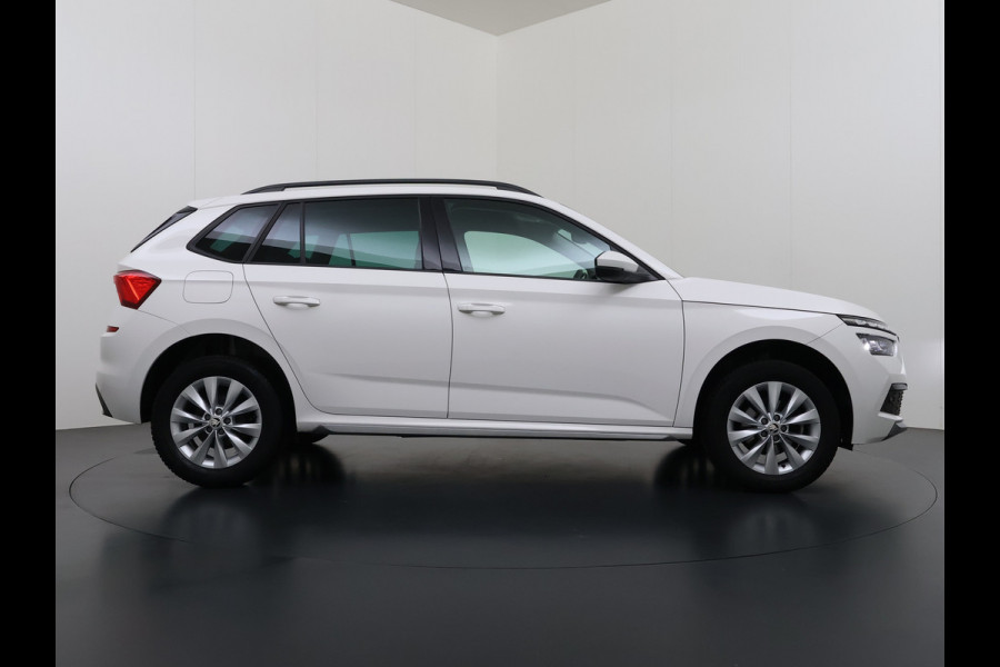 Škoda Kamiq T 111pk 1/2 Leer+Elek.Stoel+Verwarmd Apple Camera Android Auto Navi Ecc Camera Cruise Control Pdc Business Edition Draadloze Tel.lader Lmv 16" Isofix Voorruitverwarming DAB Led 1e Eigenaar Origineel Nederlandse Auto