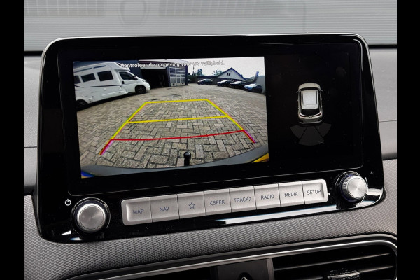 Hyundai Kona EV Comfort Smart 39 kWh | 100% SOH | Trekhaak | Camera | Stoel + Stuurverwarming | Navigatie