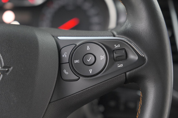 Opel Crossland X 130 Turbo Innovation | Camera | Dodehoekdetectie | Apple Carplay | Navigatie