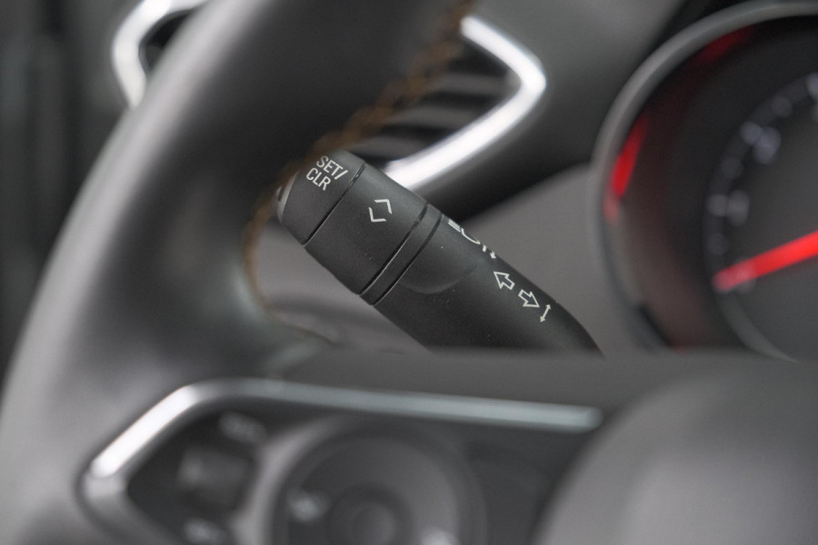 Opel Crossland X 130 Turbo Innovation | Camera | Dodehoekdetectie | Apple Carplay | Navigatie