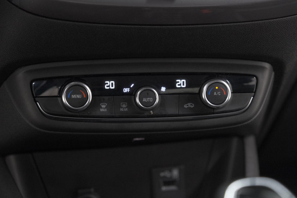 Opel Crossland X 130 Turbo Innovation | Camera | Dodehoekdetectie | Apple Carplay | Navigatie
