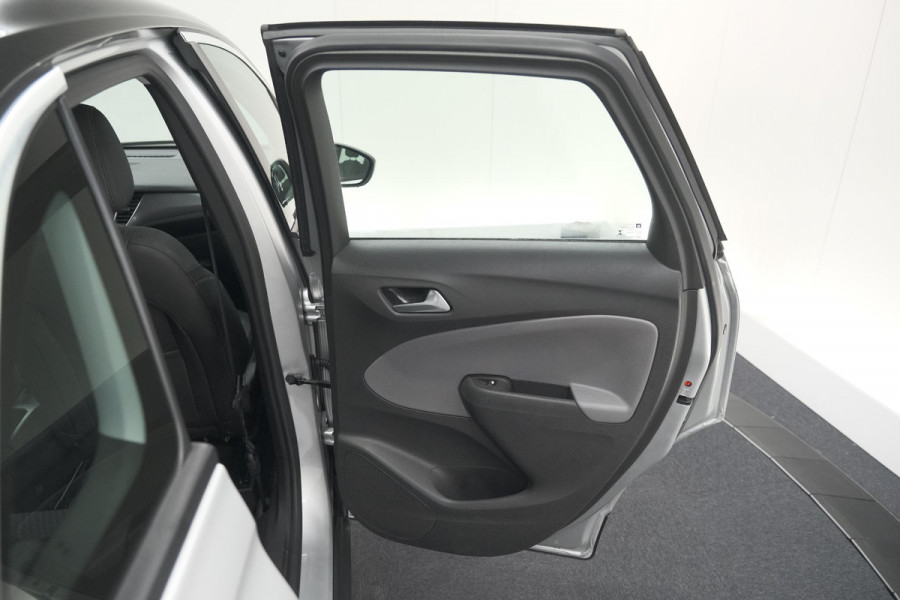 Opel Crossland X 130 Turbo Innovation | Camera | Dodehoekdetectie | Apple Carplay | Navigatie