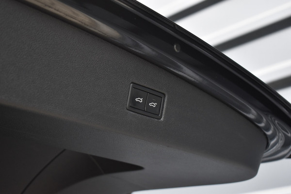Volkswagen Tiguan 1.5 TSI R-Line | Pano | ACC | Virtual Cockpit | Camera | LED plus |