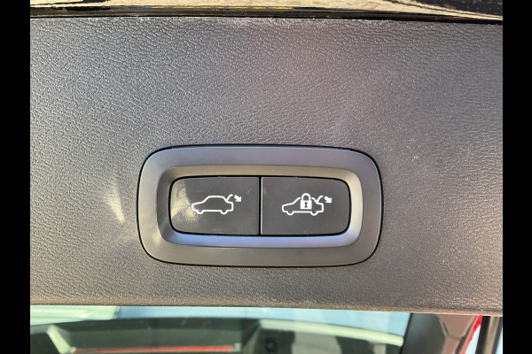 Volvo XC40 1.5 T4 Recharge R-Design Pano Leer H/K Camera Stoel/Stuurverw Led Carplay BOMVOL!
