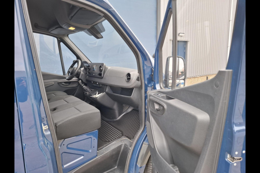 Mercedes-Benz Sprinter 311 2.2 CDI L2H2 AIRCO / CAMERA / 3 ZITS / DEALER ONDERHOUDEN / NAVI