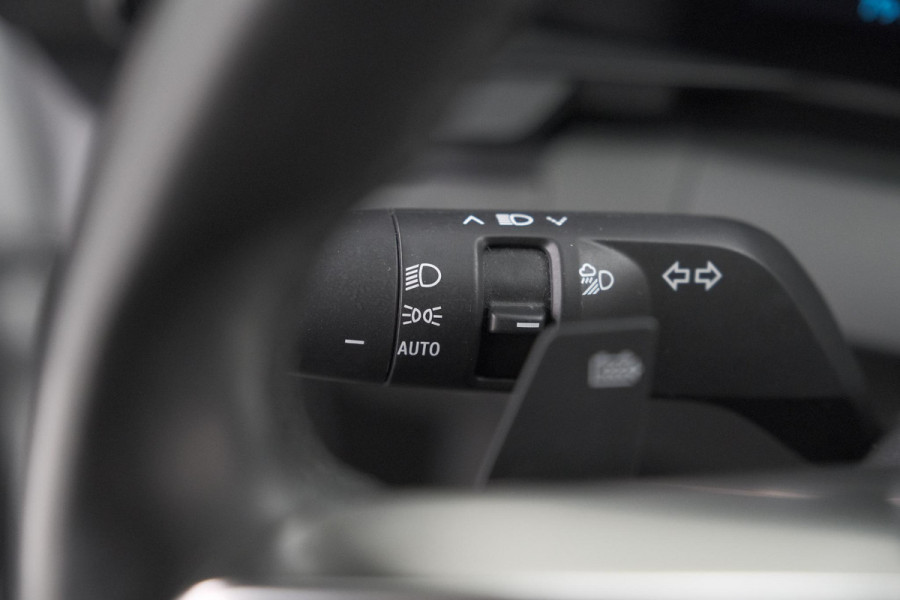 Renault Mégane E-Tech EV60 Optimum Charge Iconic | Adaptieve Cruise Control | Camera | Dodehoekdetectie | Massagefunctie