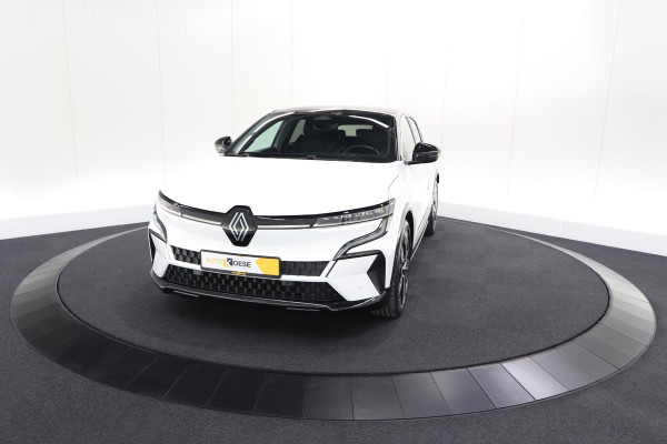 Renault Mégane E-Tech EV60 Optimum Charge Iconic | Adaptieve Cruise Control | Camera | Dodehoekdetectie | Massagefunctie