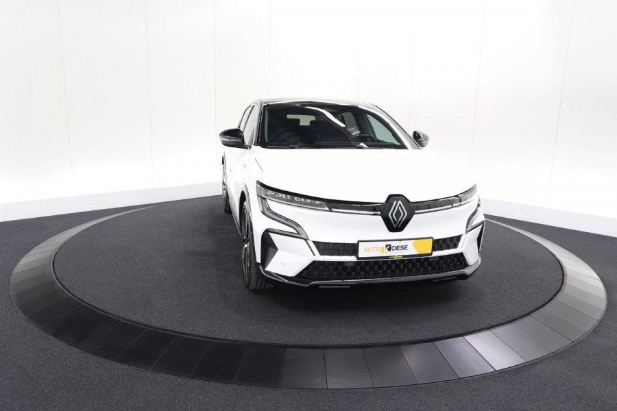 Renault Mégane E-Tech EV60 Optimum Charge Iconic | Adaptieve Cruise Control | Camera | Dodehoekdetectie | Massagefunctie