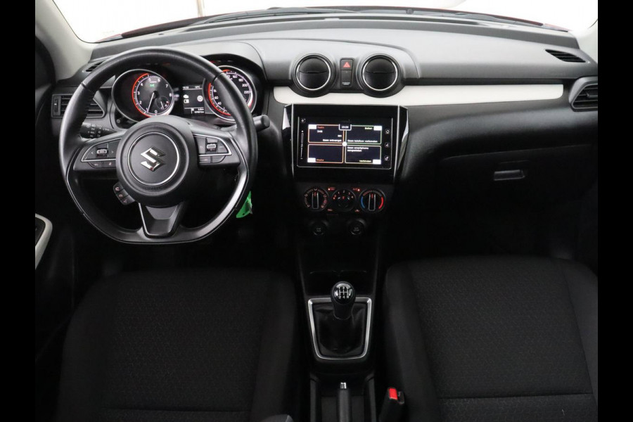 Suzuki Swift 1.2 Select Smart Hybrid | Stoelverwarming | Carplay | Camera | Airco | Cruise control | Bluetooth | Getint glas